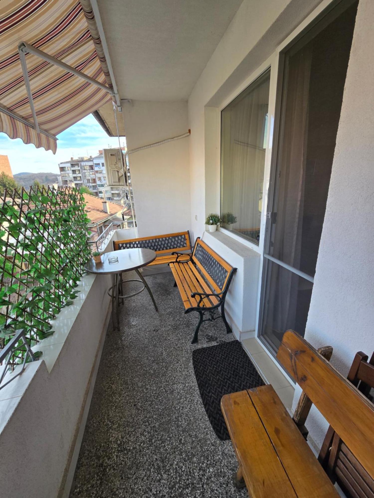 Comfort Apartment Vt Veliko Tŭrnovo Exterior photo