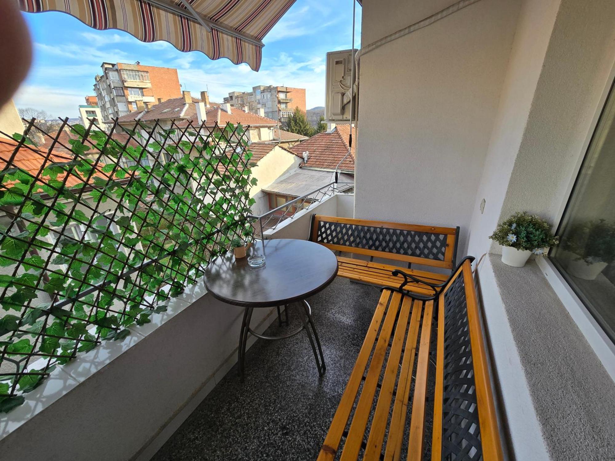 Comfort Apartment Vt Veliko Tŭrnovo Exterior photo