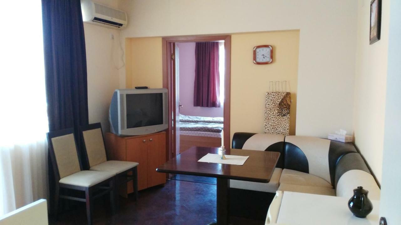 Comfort Apartment Vt Veliko Tŭrnovo Exterior photo