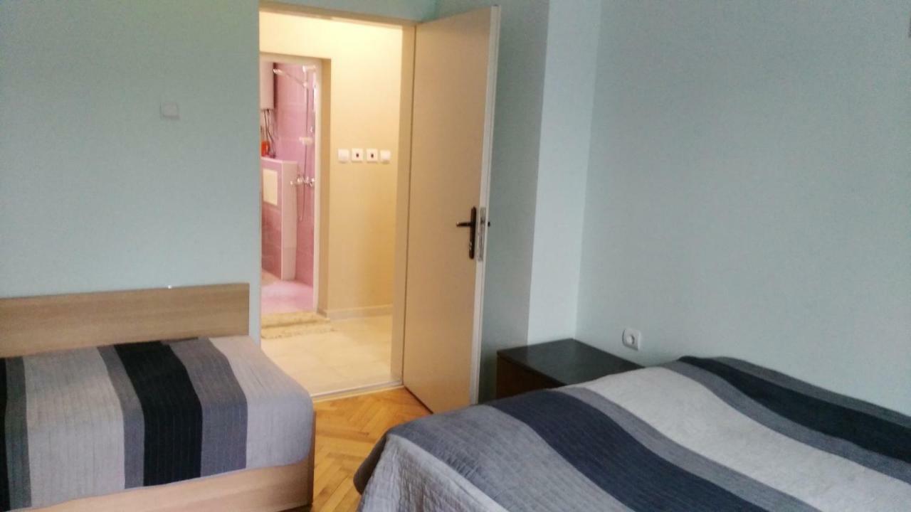 Comfort Apartment Vt Veliko Tŭrnovo Exterior photo