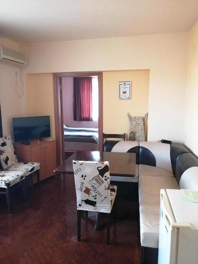Comfort Apartment Vt Veliko Tŭrnovo Exterior photo